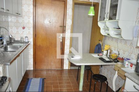 Apartamento à venda com 83m², 2 quartos e 1 vagaCozinha