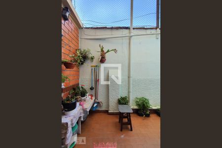 Casa à venda com 250m², 3 quartos e 5 vagas Casa à venda com 250m², 3 quartos e 5 vagasÁrea de serviço casa 2