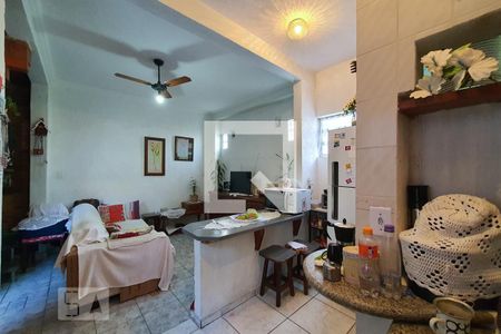 Casa à venda com 250m², 3 quartos e 5 vagas Casa à venda com 250m², 3 quartos e 5 vagasCozinha casa 2