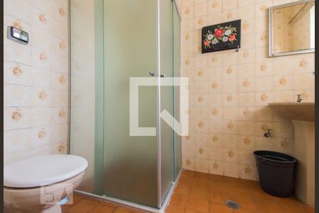 Casa à venda com 250m², 3 quartos e 5 vagasBanheiro casa 1