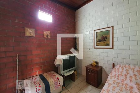 Casa à venda com 250m², 3 quartos e 5 vagas Casa à venda com 250m², 3 quartos e 5 vagasQuarto 1 casa 2