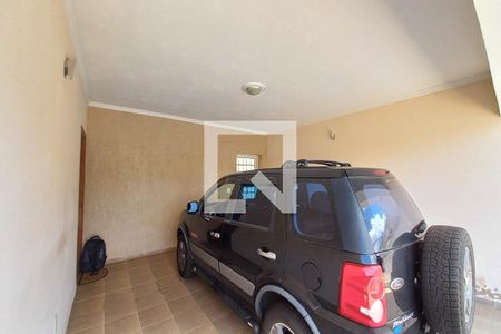 Casa à venda com 225m², 3 quartos e 2 vagas Casa à venda com 225m², 3 quartos e 2 vagasGaragem