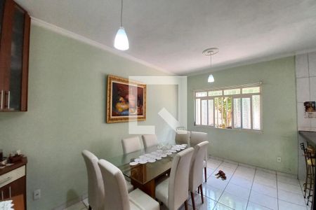 Casa à venda com 225m², 3 quartos e 2 vagas Casa à venda com 225m², 3 quartos e 2 vagasCopa