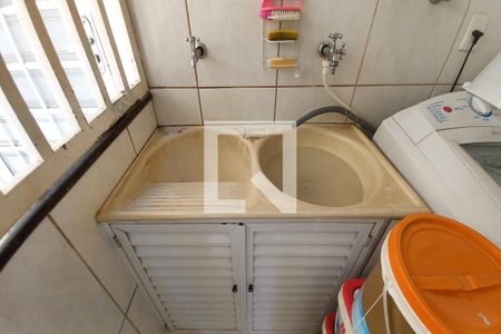 Casa à venda com 225m², 3 quartos e 2 vagas Casa à venda com 225m², 3 quartos e 2 vagasDetalhe da Área de Serviço