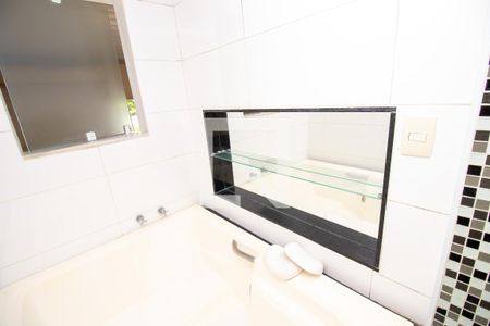 Casa de condomínio à venda com 280m², 4 quartos e 3 vagasBanheiro quarto 3