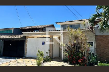 Casa de condomínio à venda com 280m², 4 quartos e 3 vagasFachada