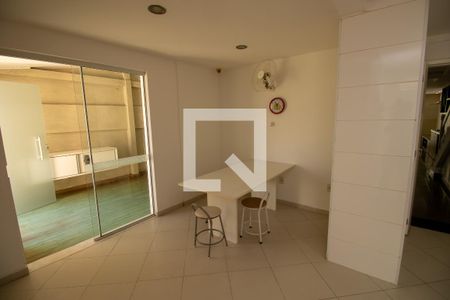 Casa de condomínio à venda com 280m², 4 quartos e 3 vagasCozinha