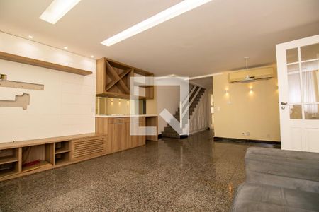 Sala de casa de condomínio à venda com 4 quartos, 280m² em Recreio dos Bandeirantes, Rio de Janeiro