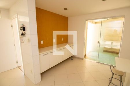 Casa de condomínio à venda com 280m², 4 quartos e 3 vagasCozinha