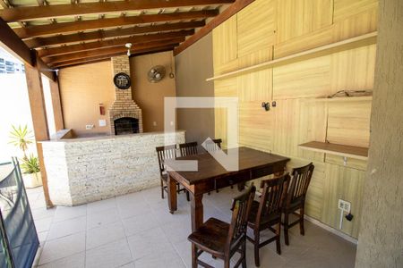 Casa de condomínio à venda com 280m², 4 quartos e 3 vagasÁrea gourmet