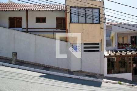 Casa para alugar com 60m², 1 quarto e sem vaga Casa para alugar com 60m², 1 quarto e sem vagaÁrea externa