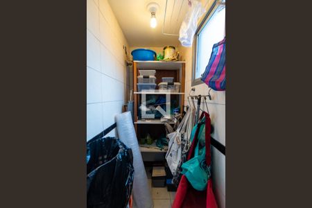 Apartamento à venda com 90m², 2 quartos e 2 vagasBanheiro de serviço