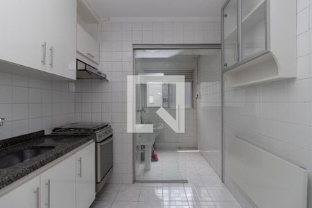 Cozinha de apartamento para alugar com 2 quartos, 53m² em Vila Gustavo, São Paulo