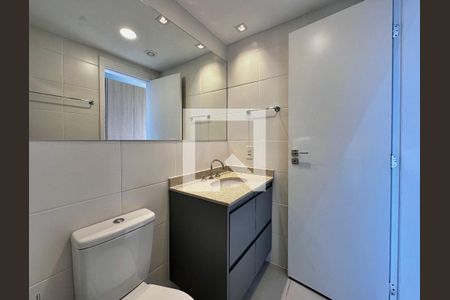 Studio para alugar com 25m², 0 quarto e sem vaga Studio para alugar com 25m², 0 quarto e sem vagaBanheiro