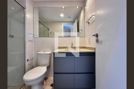 Studio para alugar com 25m², 0 quarto e sem vaga Studio para alugar com 25m², 0 quarto e sem vagaBanheiro
