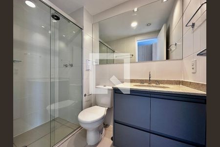 Studio para alugar com 25m², 0 quarto e sem vaga Studio para alugar com 25m², 0 quarto e sem vagaBanheiro