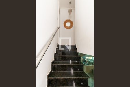 Escada de casa à venda com 3 quartos, 90m² em Vila Lucia, São Paulo