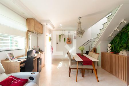 Sala de casa à venda com 3 quartos, 90m² em Vila Lucia, São Paulo