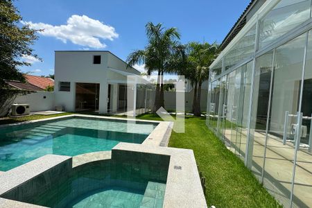 Casa de condomínio à venda com 500m², 3 quartos e 4 vagasPiscina