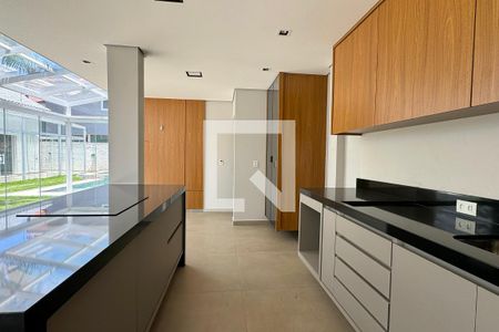 Casa de condomínio à venda com 500m², 3 quartos e 4 vagasVaranda gourmet