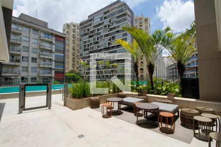 Studio para alugar com 34m², 1 quarto e sem vaga Studio para alugar com 34m², 1 quarto e sem vagaÁrea Comum - Piscina