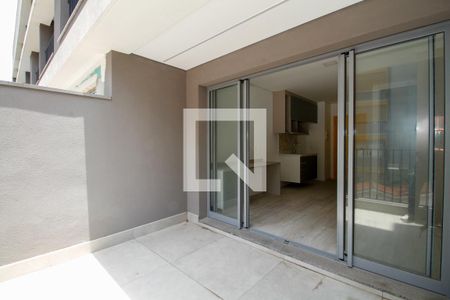 Studio para alugar com 34m², 1 quarto e sem vaga Studio para alugar com 34m², 1 quarto e sem vagaVaranda