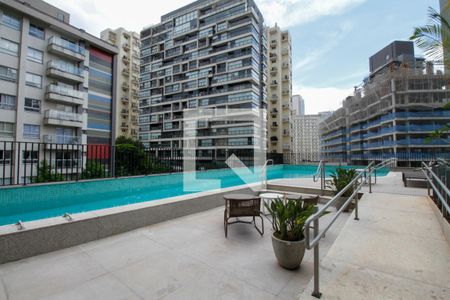 Studio para alugar com 34m², 1 quarto e sem vaga Studio para alugar com 34m², 1 quarto e sem vagaÁrea Comum - Piscina