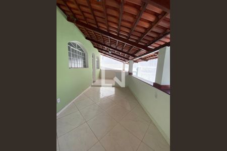 Casa à venda com 130m², 3 quartos e 2 vagasÁrea Externa