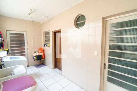 Casa à venda com 280m², 3 quartos e 6 vagasÁrea de Serviço