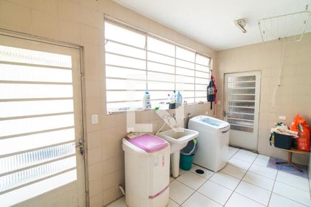 Casa à venda com 280m², 3 quartos e 6 vagasÁrea de Serviço