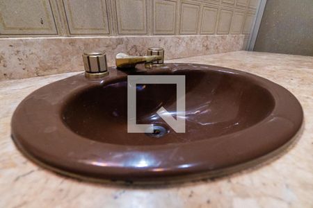 Casa à venda com 280m², 3 quartos e 6 vagasBanheiro da Suíte 2 Detalhe