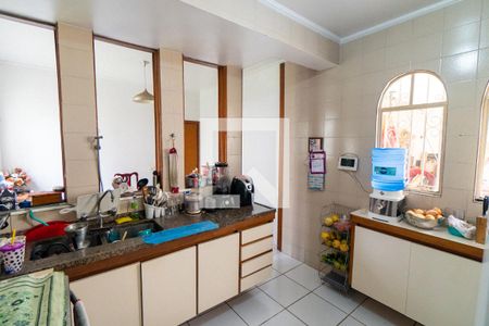 Casa à venda com 280m², 3 quartos e 6 vagasCozinha