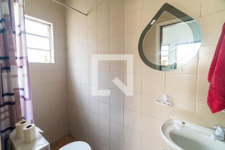 Casa à venda com 280m², 3 quartos e 6 vagasBanheiro de serviço