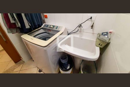 Casa para alugar com 358m², 4 quartos e 6 vagasÁrea de Serviço