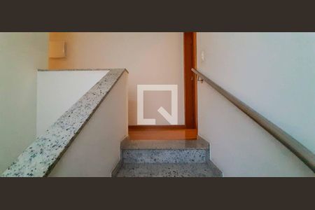 Casa para alugar com 358m², 4 quartos e 6 vagasAcesso aos quartos