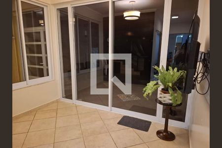 Casa para alugar com 358m², 4 quartos e 6 vagasCorredor