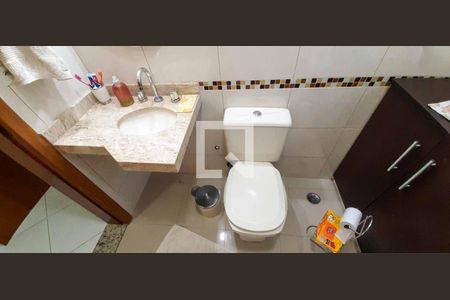 Casa para alugar com 358m², 4 quartos e 6 vagasBanheiro 2