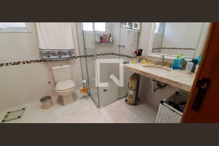 Casa para alugar com 358m², 4 quartos e 6 vagasBanheiro da Suíte 1