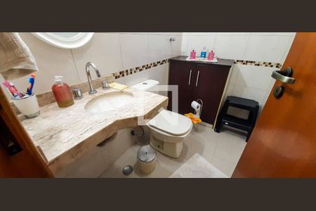 Casa para alugar com 358m², 4 quartos e 6 vagasBanheiro 2