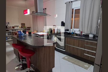 Casa para alugar com 358m², 4 quartos e 6 vagasCozinha