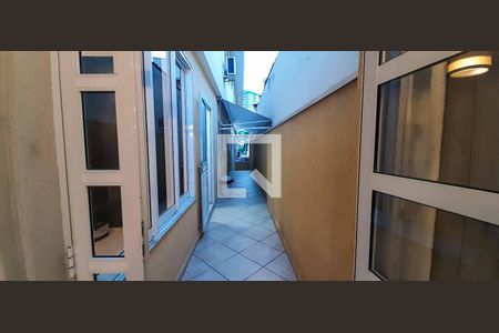 Casa para alugar com 358m², 4 quartos e 6 vagasCorredor Externo