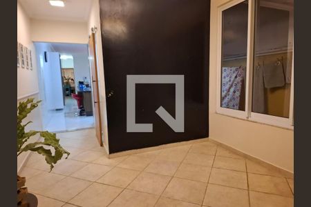 Casa para alugar com 358m², 4 quartos e 6 vagasCorredor