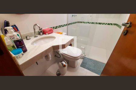 Casa para alugar com 358m², 4 quartos e 6 vagasBanheiro da Suíte 2