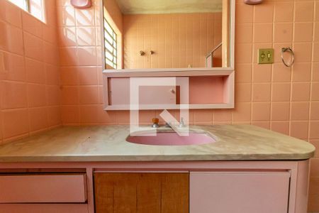 Casa para alugar com 160m², 3 quartos e 3 vagasBanheiro da Suíte