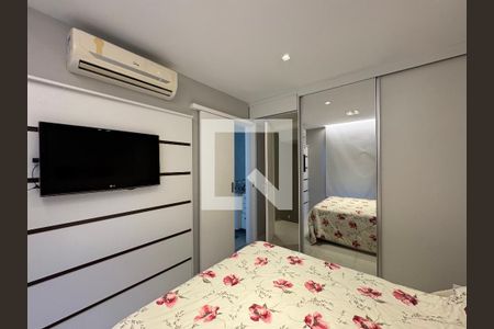 Casa de condomínio à venda com 264m², 4 quartos e 3 vagasSuíte 2