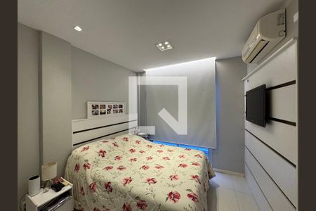 Casa de condomínio à venda com 264m², 4 quartos e 3 vagasSuíte 2