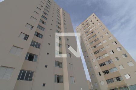 Apartamento para alugar com 65m², 2 quartos e 2 vagasFachada
