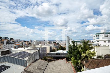 Apartamento à venda com 220m², 3 quartos e 3 vagasVista