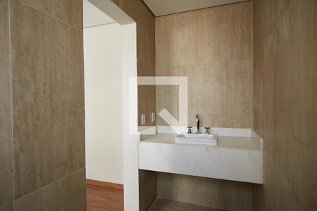 Apartamento à venda com 220m², 3 quartos e 3 vagasBanheiro da Suíte 1