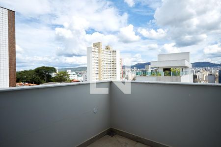 Apartamento à venda com 220m², 3 quartos e 3 vagasCobertura